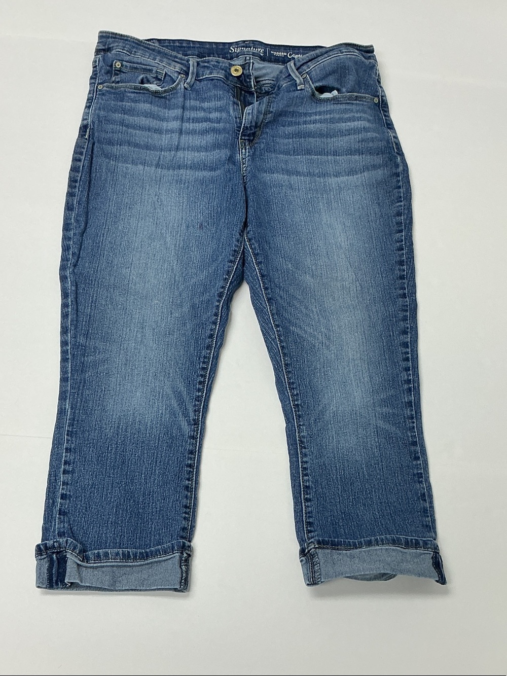 Signature by Levi Strauss Medium Blue Cropped Jeans